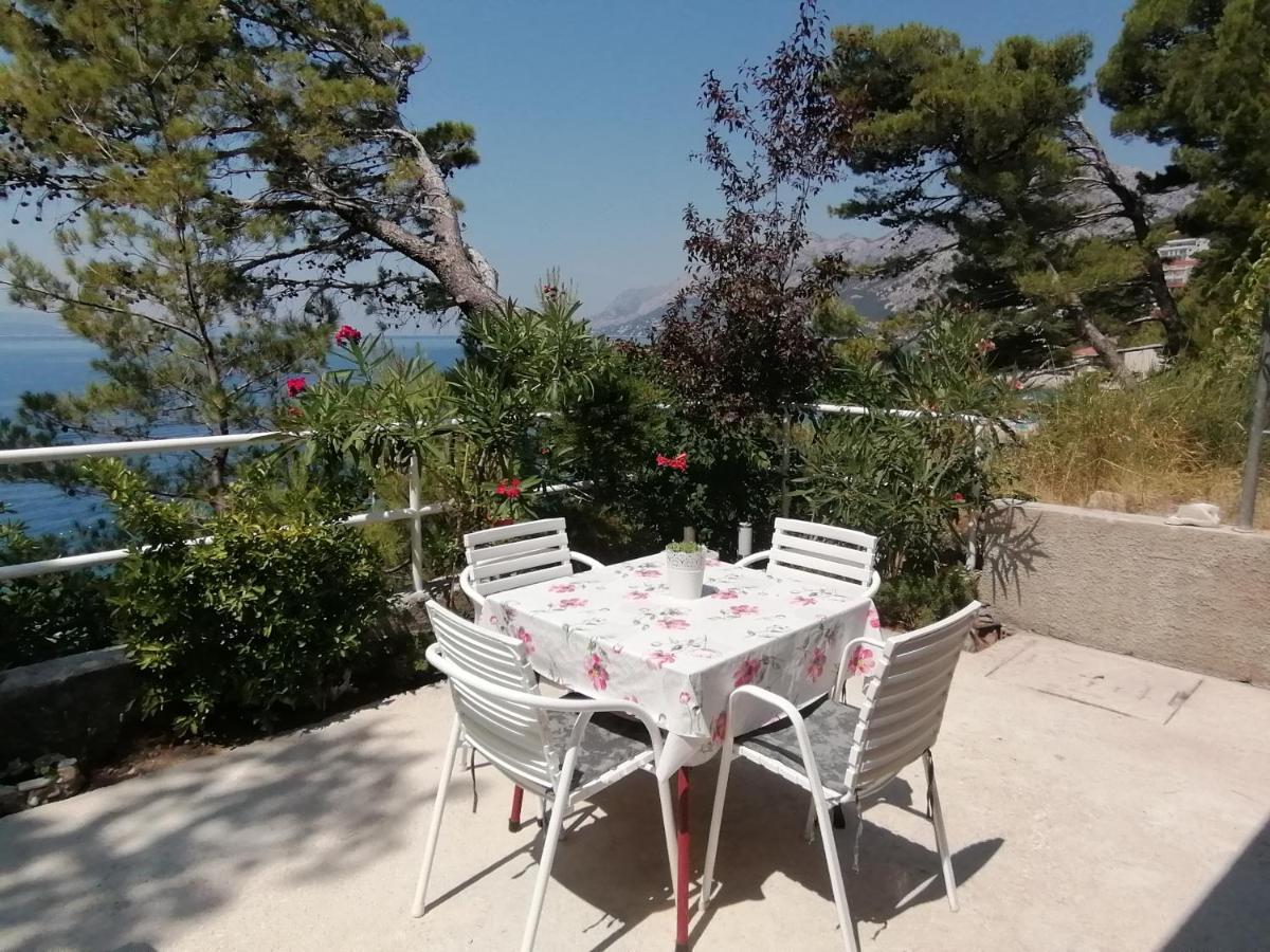 Apartmani Mares - 20 M From The Beach 브렐라 외부 사진