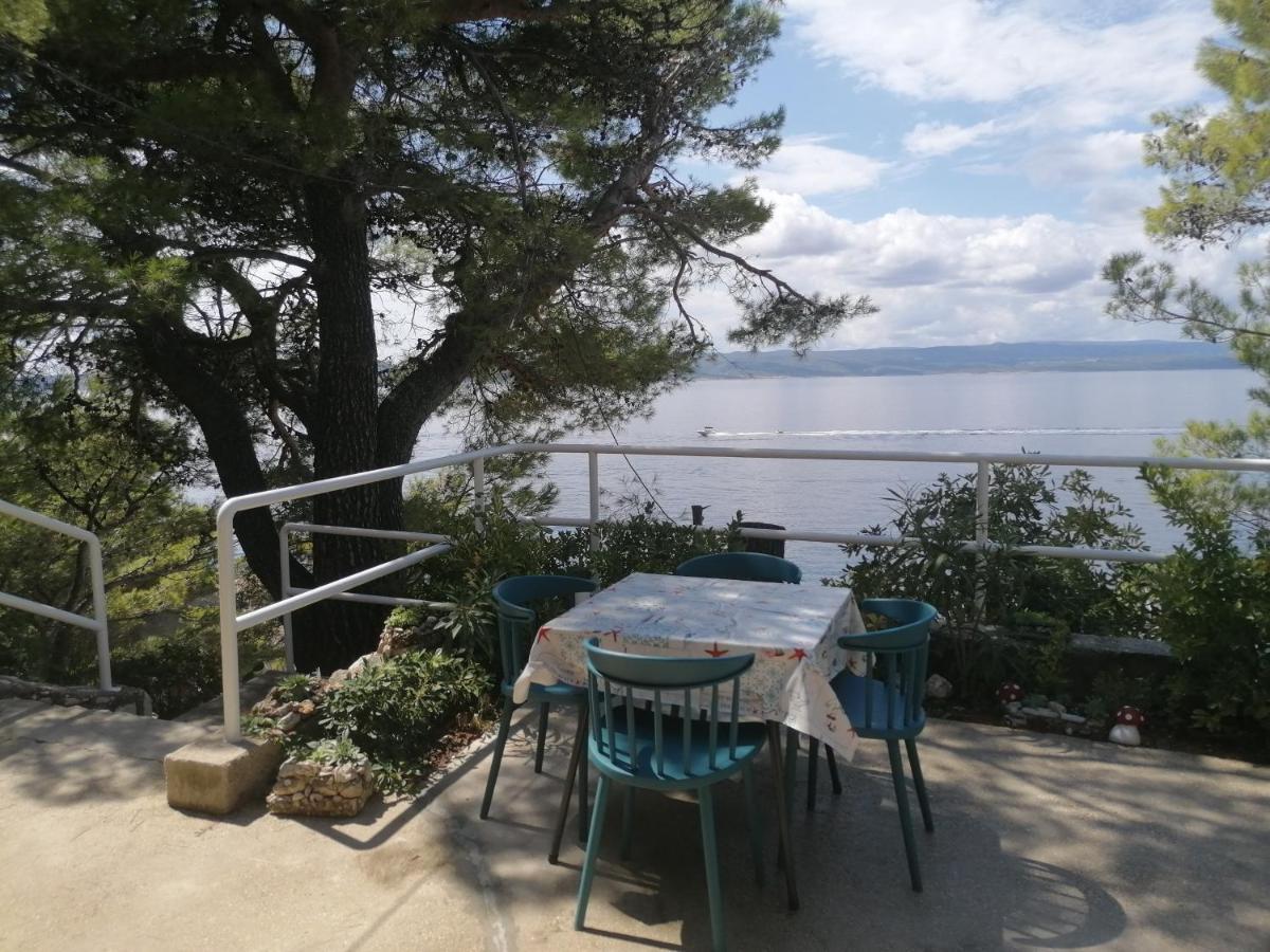 Apartmani Mares - 20 M From The Beach 브렐라 외부 사진