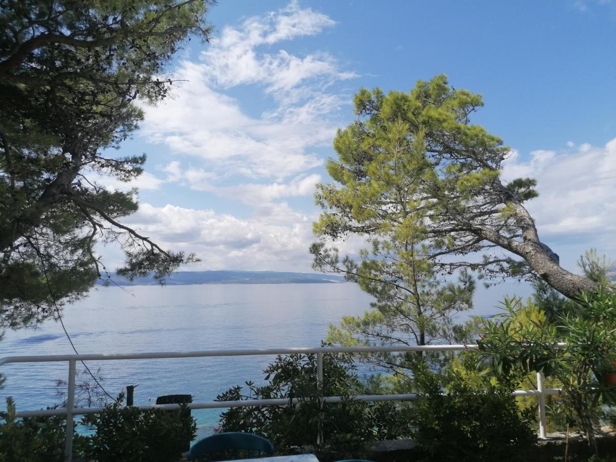 Apartmani Mares - 20 M From The Beach 브렐라 외부 사진