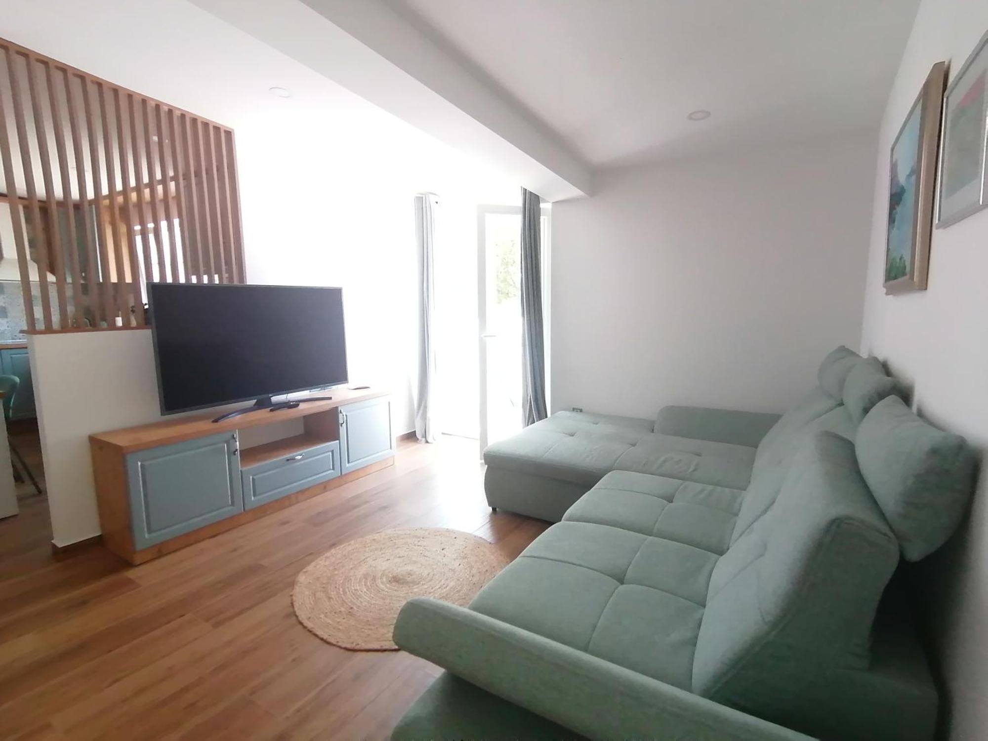 Apartmani Mares - 20 M From The Beach 브렐라 외부 사진
