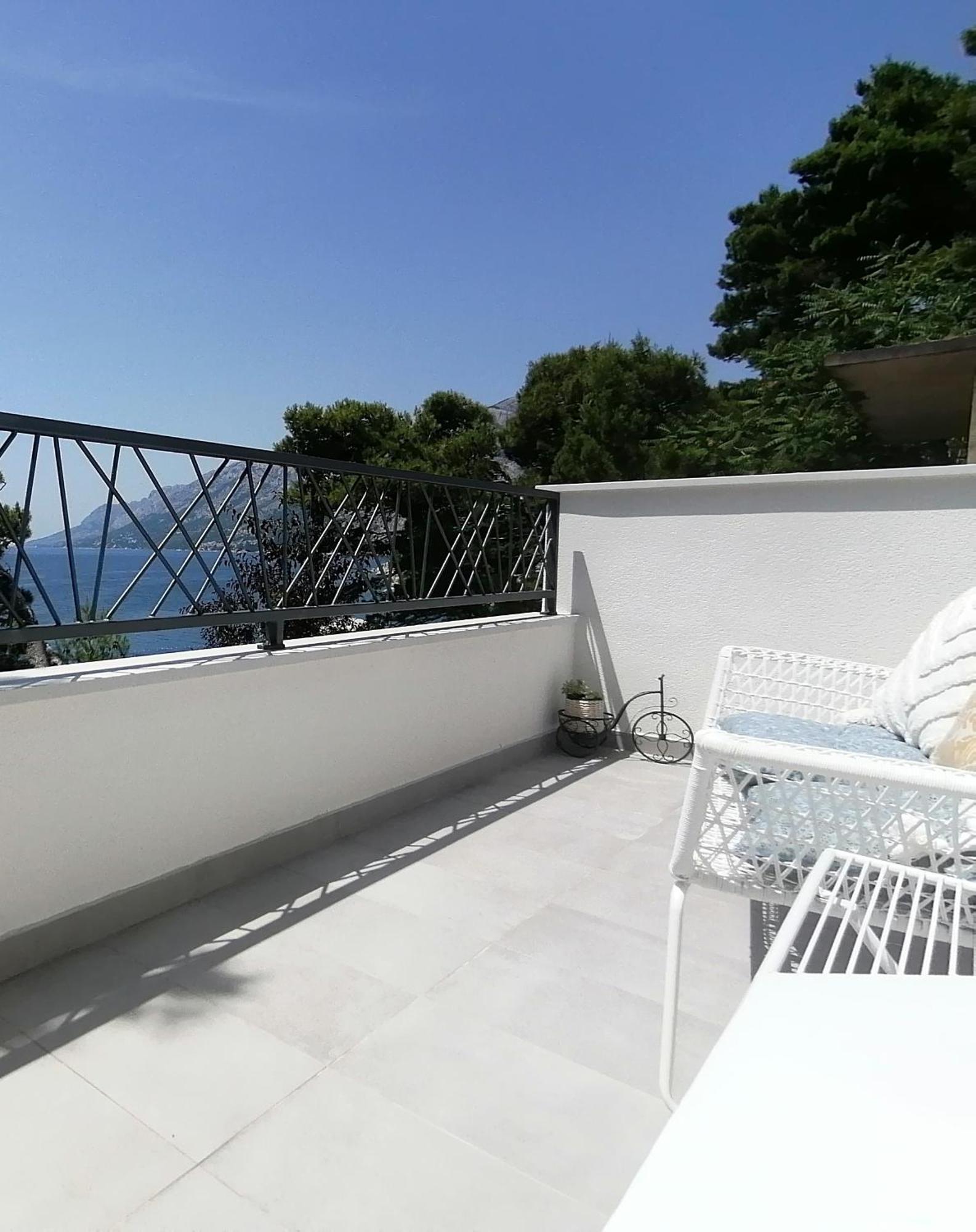 Apartmani Mares - 20 M From The Beach 브렐라 외부 사진