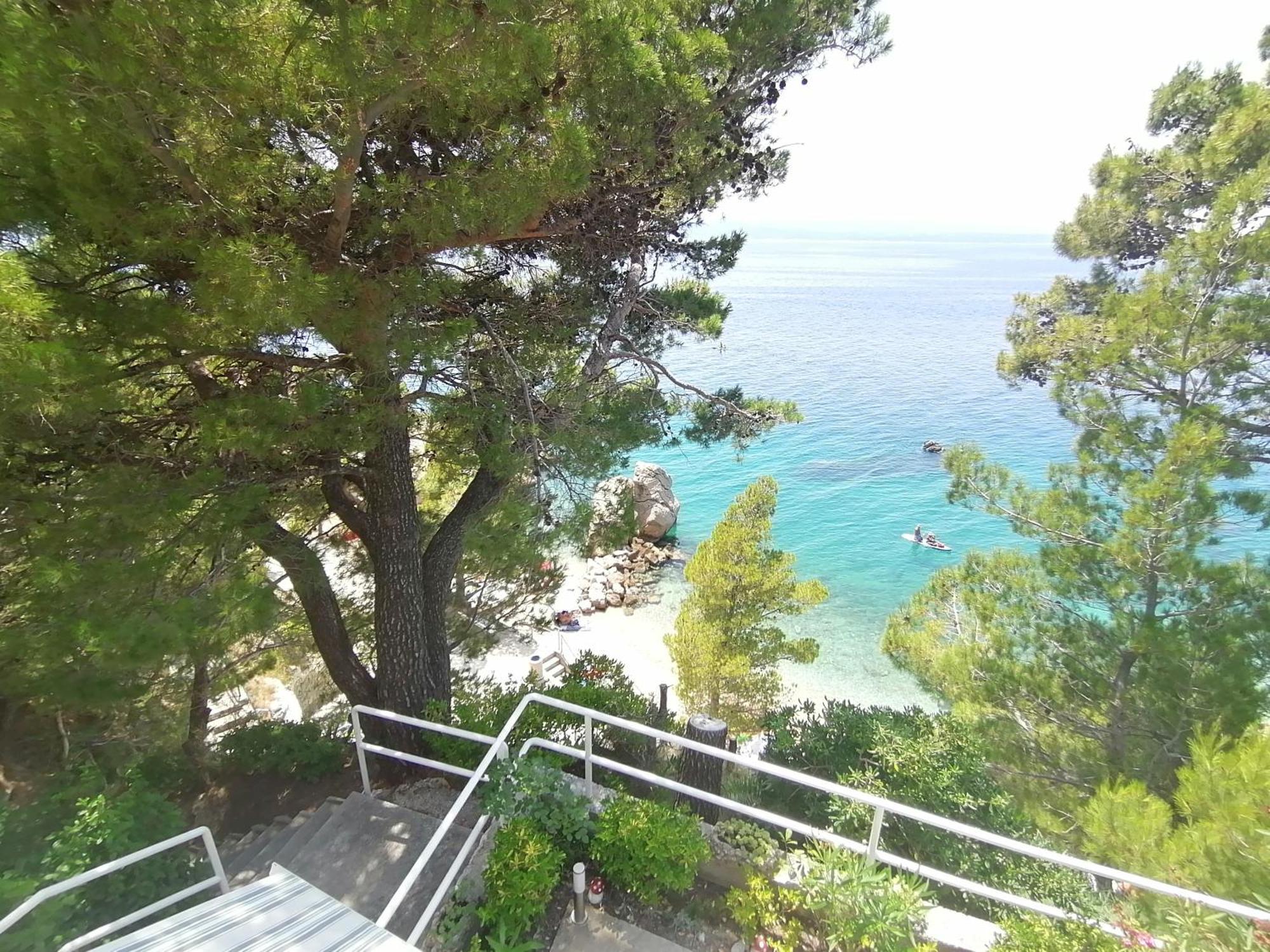 Apartmani Mares - 20 M From The Beach 브렐라 외부 사진