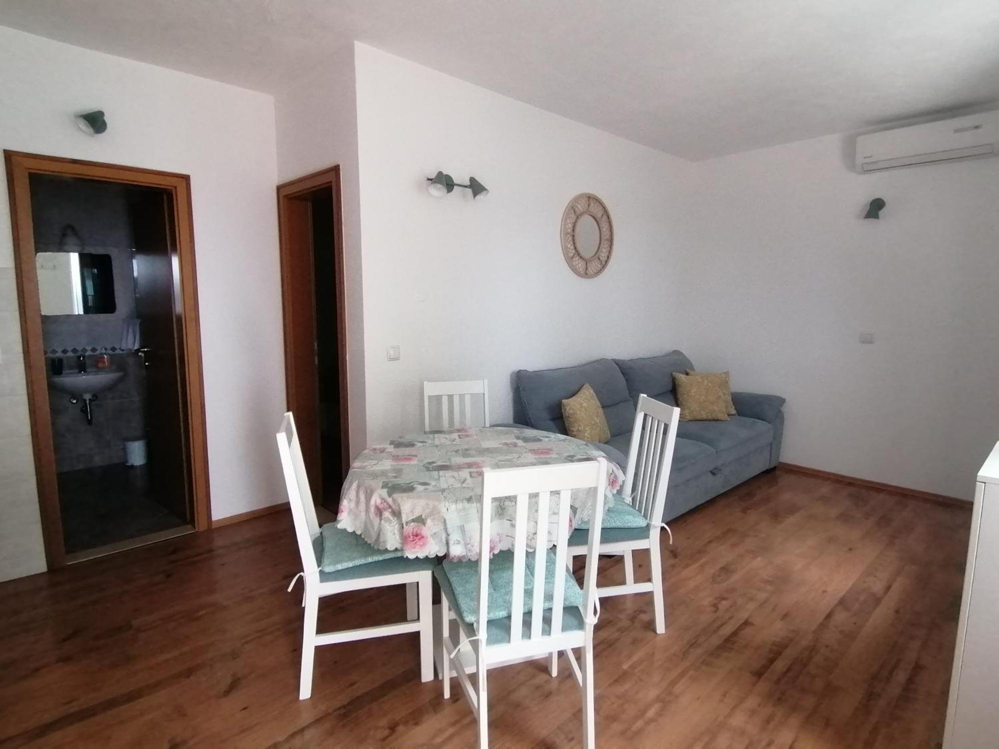 Apartmani Mares - 20 M From The Beach 브렐라 객실 사진